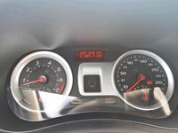 Używany Renault Clio III 88 KM (64 kW) 2006 Srebrny Hatchback