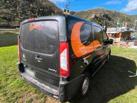 Second-hand Citroën Jumpy 90 CP (66 kW) 2013 Negru Monovolum