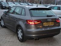 Gebraucht Audi A3 Attraction 122 PS (89 kW) 2013 Grau Limousine