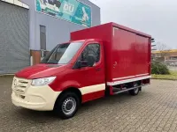 Używany Mercedes Sprinter 143 KM (105 kW) 2020 Czerwony Van