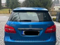 Gebraucht Mercedes B200 136 PS (100 kW) 2013 Blau Van / Kleinbus