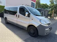 Używany Opel Vivaro 101 KM (74 kW) 2005 Srebrny Minivan
