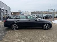 Gebraucht Mercedes E220 194 PS (142 kW) 2021 Schwarz Limousine