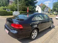 Gebraucht VW Passat S 122 PS (89 kW) 2012 Schwarz Limousine