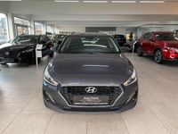 gebraucht Hyundai i30 Kombi YES! 1,4 140PS DCT DAB+ 8fach