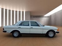 Gebraucht Mercedes 200 60 PS (44 kW) 1982 Weiß Limousine
