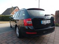 Gebraucht Skoda Octavia Elegance 150 PS (110 kW) 2015 Schwarz Kleinwagen