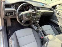 Gebraucht Skoda Superb 160 PS (117 kW) 2010 Silber Limousine