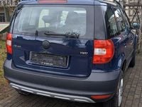 Gebraucht Skoda Yeti 110 PS (80 kW) 2012 Blau SUV