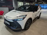 Gebraucht Toyota C-HR Team 223 PS (164 kW) 2024 Platinumweiss perleffekt/schwarz SUV