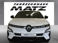 Gebraucht Renault Megane E-Tech Iconic 160 kW (218 PS) 2023 Weiß Limousine