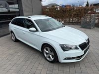 Gebraucht Skoda Superb Style 150 PS (110 kW) 2016 Weiß Kombi