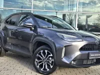 Neu Toyota Yaris Cross 131 PS (96 kW) 2026 Grau SUV