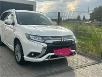 Gebraucht Mitsubishi Outlander P-HEV Plus 224 PS (164 kW) 2019 Weiß SUV