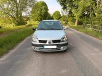 Gebraucht Renault Clio II 107 PS (78 kW) 2002 Silber Kleinwagen