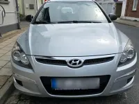 Gebraucht Hyundai i30 109 PS (80 kW) 2010 Silber Kombi