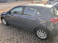 Gebraucht Kia Rio 84 PS (61 kW) 2021 Grau Limousine