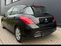 Gebraucht Peugeot 308 112 PS (82 kW) 2013 Schwarz Kleinwagen