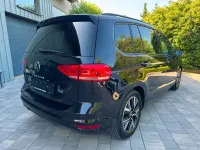 Gebraucht VW Touran Comfortline 150 PS (110 kW) 2024 Schwarz Van / Kleinbus