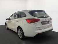 Używany Kia Ceed 99 KM (72 kW) 2013 Biały Hatchback