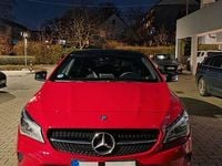 Gebraucht Mercedes CLA180 Shooting Brake Urban 122 PS (89 kW) 2017 Rot Kombi