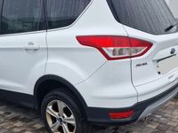 Gebraucht Ford Kuga Titanium 150 PS (110 kW) 2016 Weiß SUV