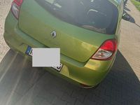 Usata Renault Clio II Expression 68 CV (50 kW) 2009 Verde Berlina