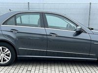 Gebraucht Mercedes E250 204 PS (150 kW) 2009 Grau Limousine