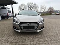 Gebraucht Hyundai i40 Premium 141 PS (103 kW) 2017 Beige Kombi