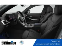 Neu BMW 320 M Sport 184 PS (135 kW) 2026 Skyscraper grau Kombi