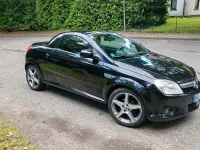 Gebraucht Opel Tigra 90 PS (66 kW) 2008 Schwarz Cabrio