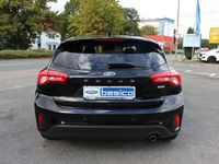 Gebraucht Ford Focus Cool & Connect 125 PS (91 kW) 2018 Schwarz Limousine