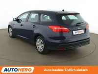 Gebraucht Ford Focus Trend 125 PS (91 kW) 2016 Blau Kombi