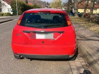 Gebraucht Ford Focus 100 PS (73 kW) 2004 Rot Kleinwagen