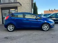 Gebraucht Ford Fiesta Trend 101 PS (74 kW) 2016 Blau Kleinwagen