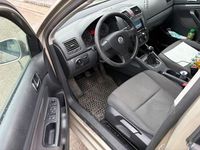 Gebraucht VW Golf V Trendline 80 PS (58 kW) 2009 Gold Kombi