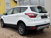 Gebraucht Ford Kuga Cool & Connect 150 PS (110 kW) 2017 Weiß SUV