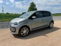 Używany VW up! 75 KM (55 kW) 2016 Srebrny Hatchback