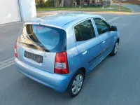 Second-hand Kia Picanto 68 CP (50 kW) 2004 Albastru Hatchback