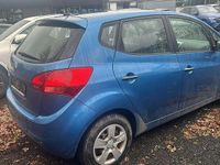 Second-hand Kia Venga Vision 90 CP (66 kW) 2011 Albastru Hatchback