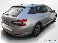 Gebraucht Skoda Superb Style 150 PS (110 kW) 2022 Brillantsilber metallic Kombi