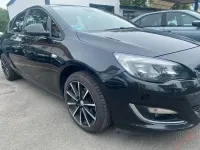Gebraucht Opel Astra Edition 140 PS (102 kW) 2013 Schwarz Limousine
