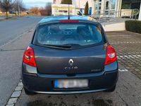 Gebraucht Renault Clio II 88 PS (64 kW) 2006 Grau Kleinwagen