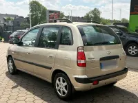 Gebraucht Hyundai Matrix 103 PS (75 kW) 2008 Gold Van / Kleinbus