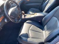 Gebraucht Mercedes E500 306 PS (225 kW) 2002 Silber Limousine