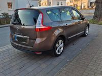 Gebraucht Renault Scénic III 130 PS (95 kW) 2013 Braun Van / Kleinbus