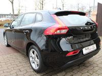 Gebraucht Volvo V40 Kinetic 114 PS (83 kW) 2014 Schwarz Limousine