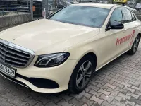 Gebraucht Mercedes E200 Premium 150 PS (110 kW) 2019 Gelb Limousine