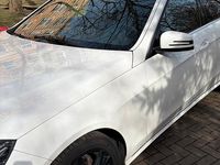 Gebraucht Mercedes E300 231 PS (169 kW) 2015 Weiß Kombi