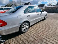 Second-hand Mercedes E220 150 CP (110 kW) 2002 Argintiu Berlinǎ